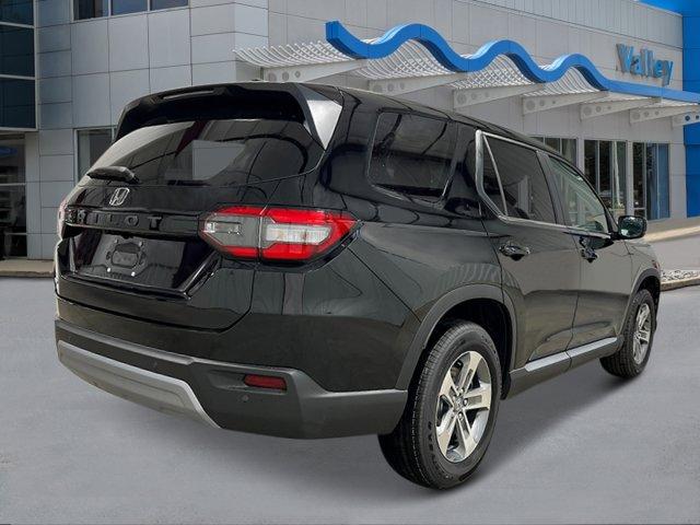 new 2025 Honda Pilot car, priced at $47,095