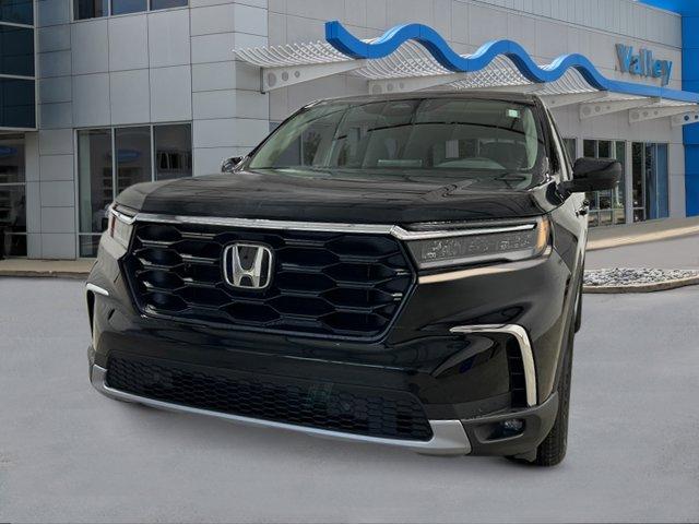 new 2025 Honda Pilot car, priced at $47,095