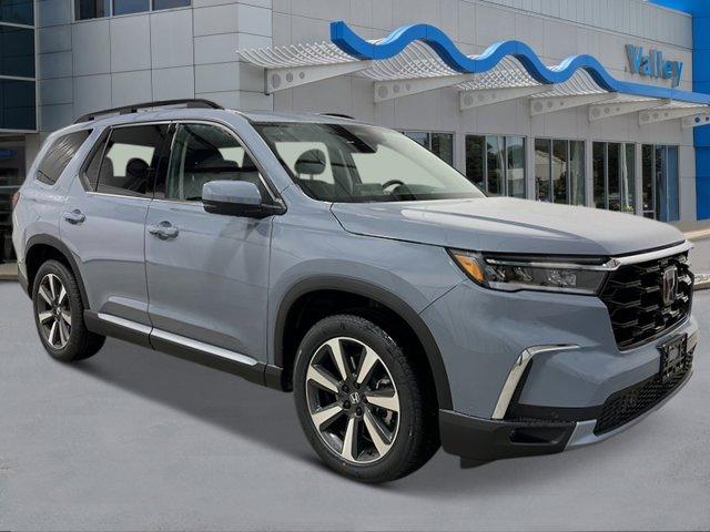 new 2025 Honda Pilot car, priced at $51,550