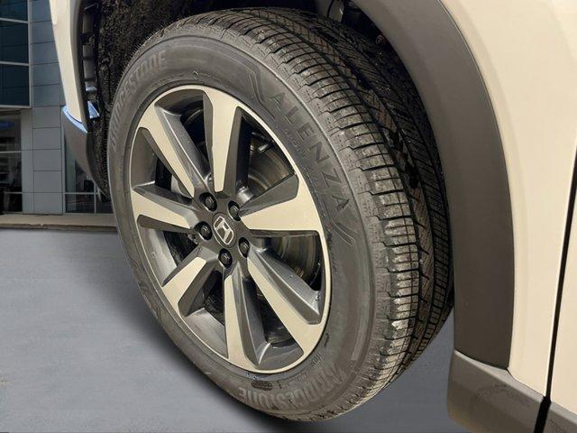 new 2025 Honda Pilot car, priced at $51,505