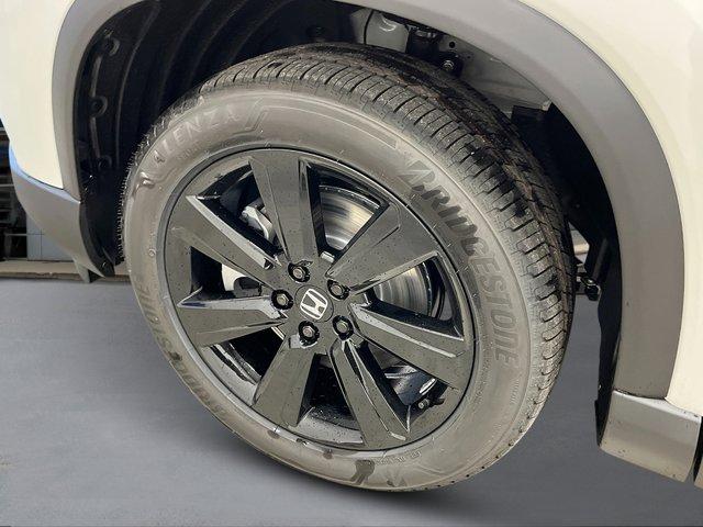 new 2025 Honda Pilot car, priced at $57,215