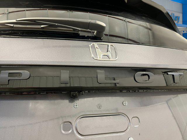 new 2025 Honda Pilot car, priced at $51,095