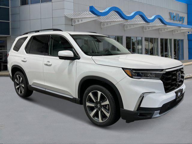new 2025 Honda Pilot car, priced at $54,985