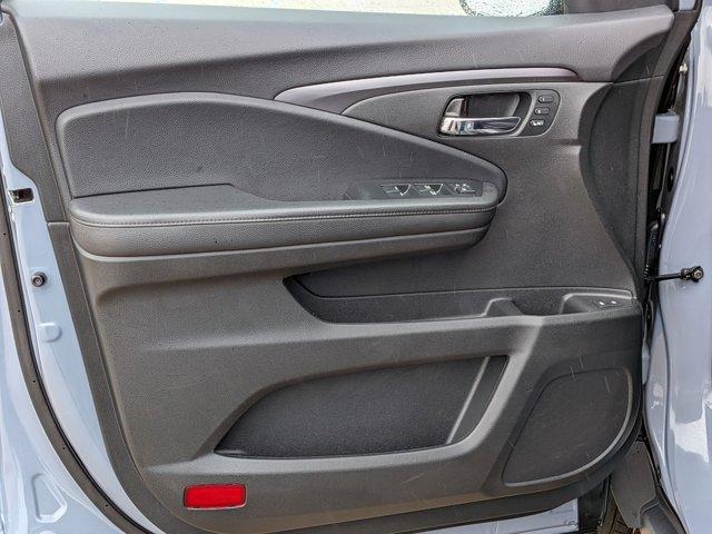 used 2022 Honda Pilot car, priced at $33,995