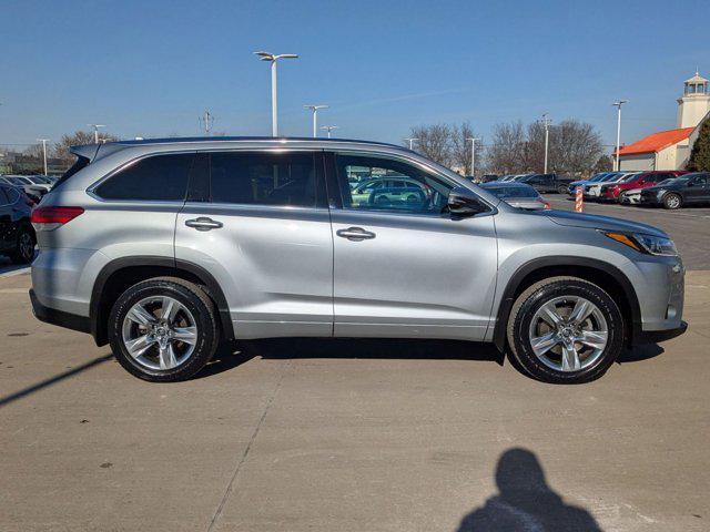 used 2019 Toyota Highlander car, priced at $29,995