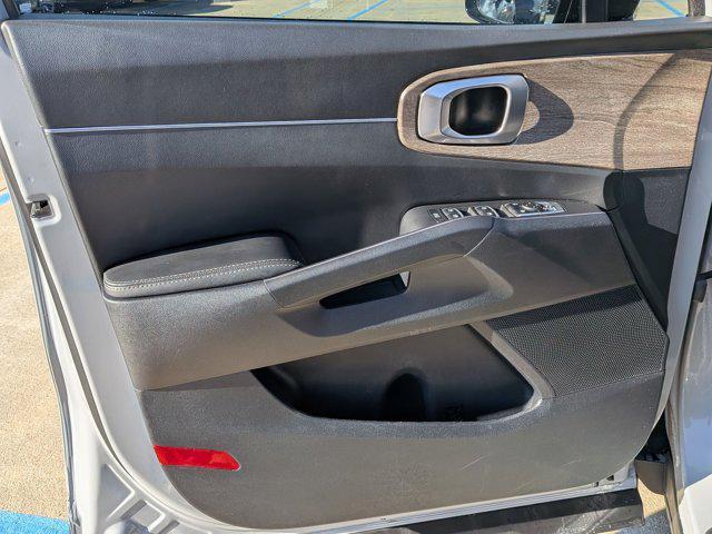 used 2023 Kia Sorento car, priced at $22,495