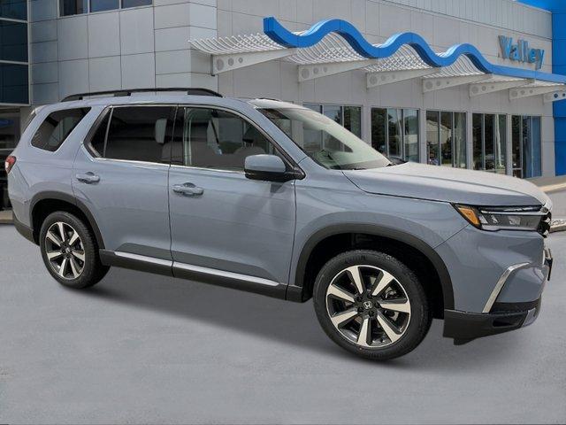 new 2025 Honda Pilot car, priced at $52,235