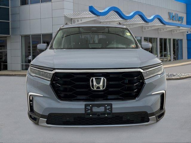 new 2025 Honda Pilot car, priced at $52,235