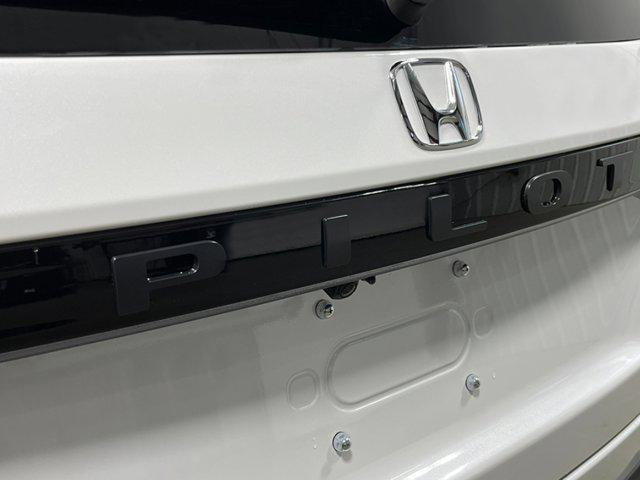 new 2025 Honda Pilot car, priced at $49,350