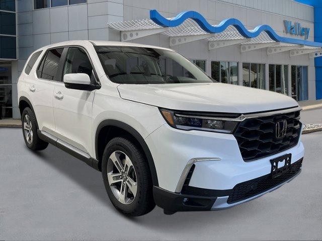 new 2025 Honda Pilot car, priced at $48,235