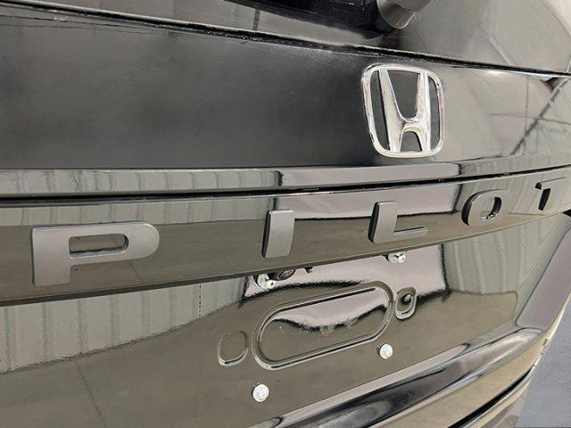 new 2025 Honda Pilot car, priced at $51,825