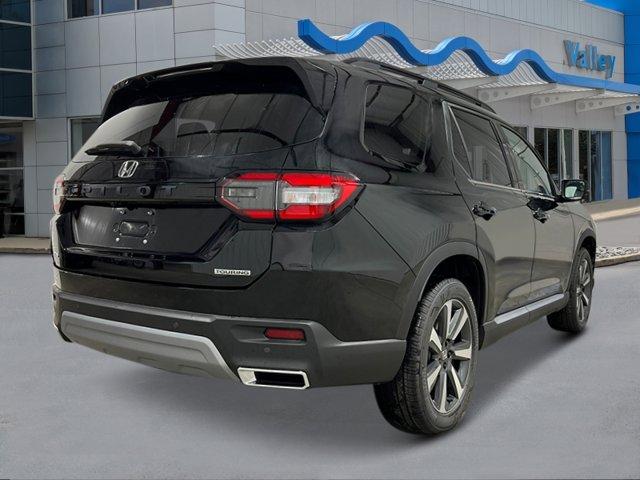new 2025 Honda Pilot car, priced at $51,050