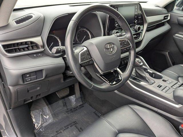 used 2021 Toyota Highlander car, priced at $27,995