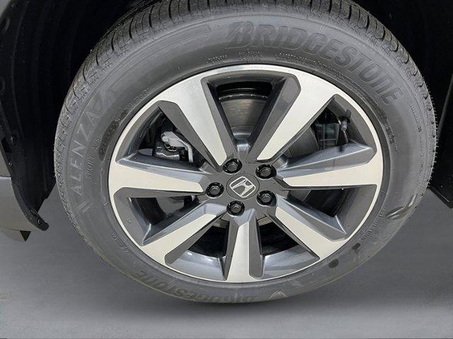 new 2025 Honda Pilot car, priced at $51,095