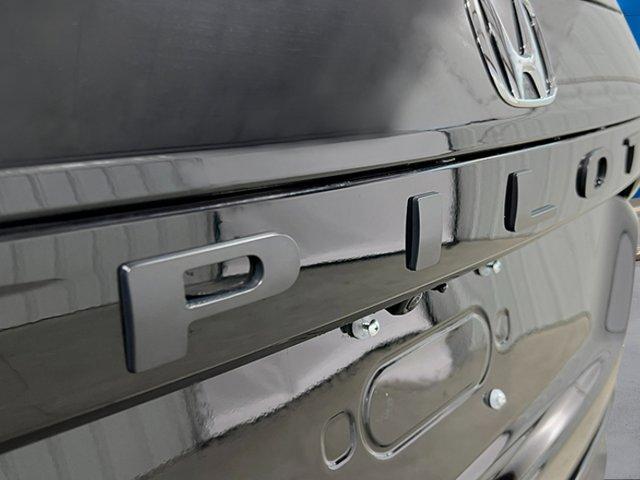 new 2025 Honda Pilot car, priced at $51,095