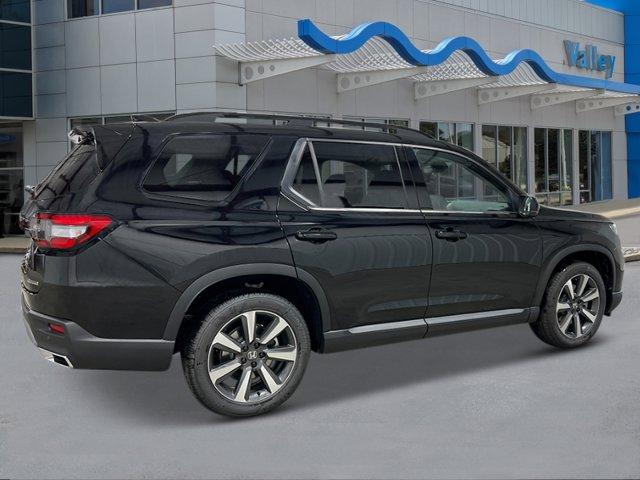 new 2025 Honda Pilot car, priced at $51,095