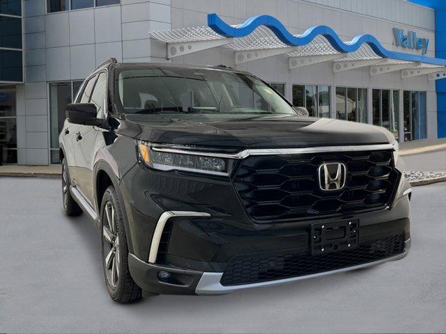 new 2025 Honda Pilot car, priced at $51,095