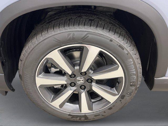 new 2025 Honda Pilot car, priced at $54,985