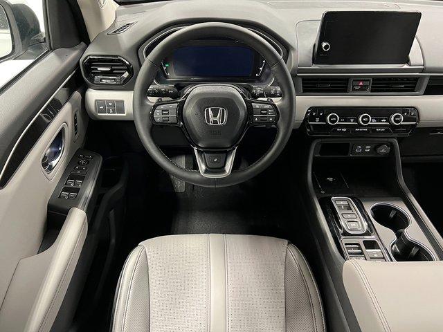 new 2025 Honda Pilot car, priced at $55,260