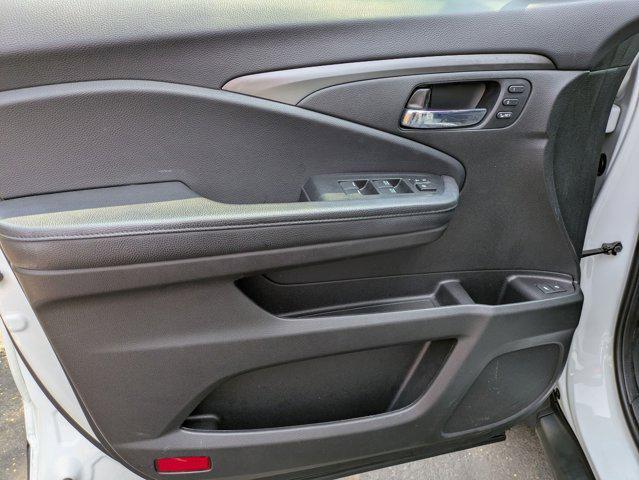 used 2022 Honda Pilot car, priced at $35,995