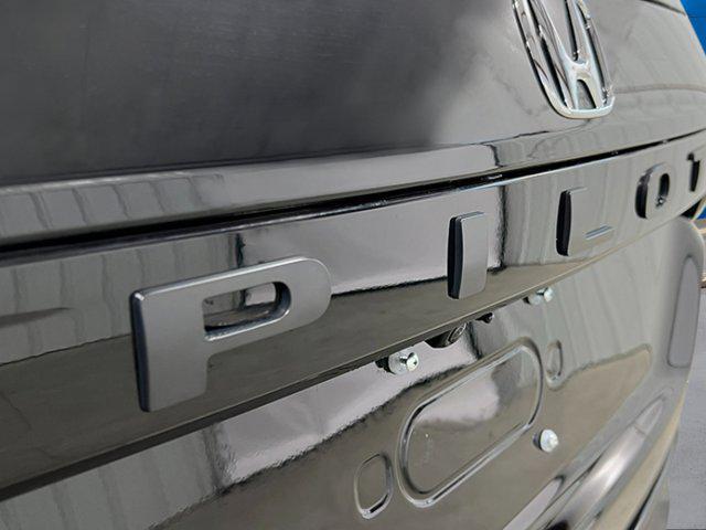 new 2025 Honda Pilot car, priced at $51,095