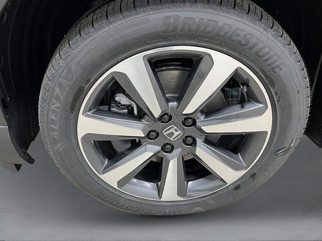 new 2025 Honda Pilot car, priced at $51,095