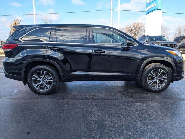 used 2018 Toyota Highlander car, priced at $21,995