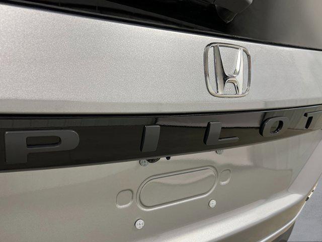 new 2025 Honda Pilot car, priced at $54,530