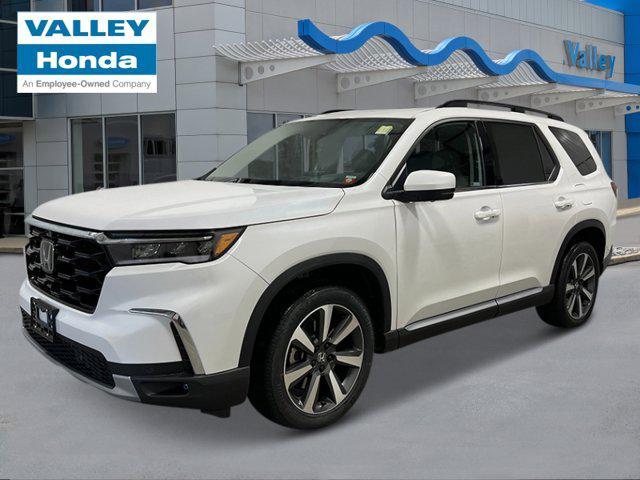 new 2025 Honda Pilot car, priced at $55,715