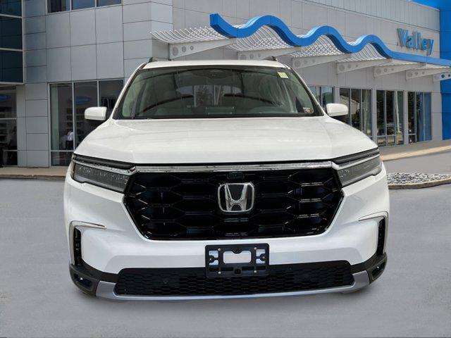 new 2025 Honda Pilot car, priced at $55,715