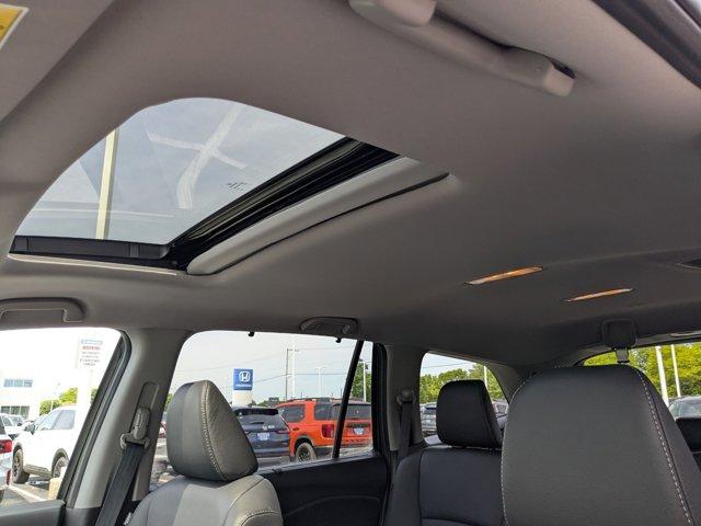 used 2022 Honda Pilot car, priced at $36,995