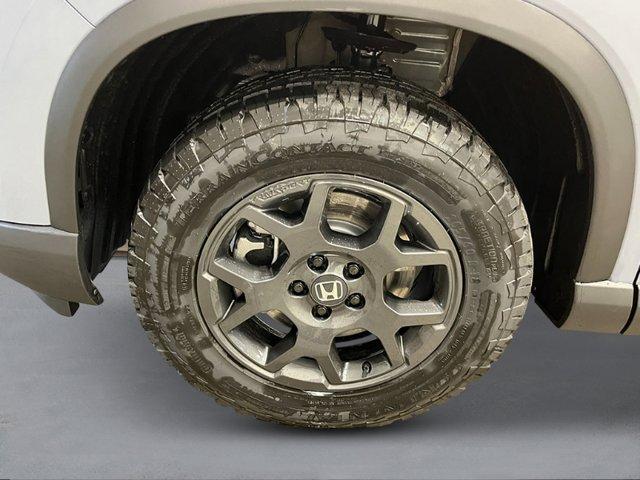 new 2025 Honda Pilot car, priced at $51,350