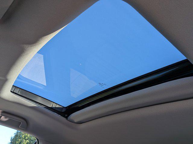 used 2022 Honda Pilot car, priced at $32,995