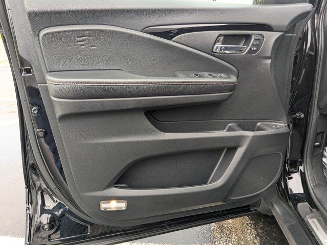 used 2022 Honda Pilot car, priced at $29,995