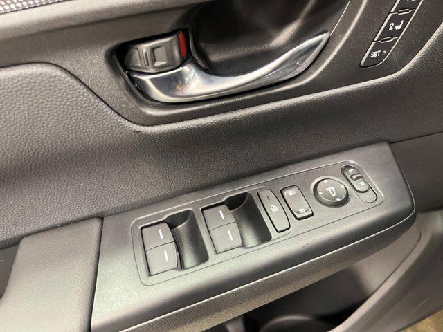 new 2026 Honda CR-V Hybrid car, priced at $41,675