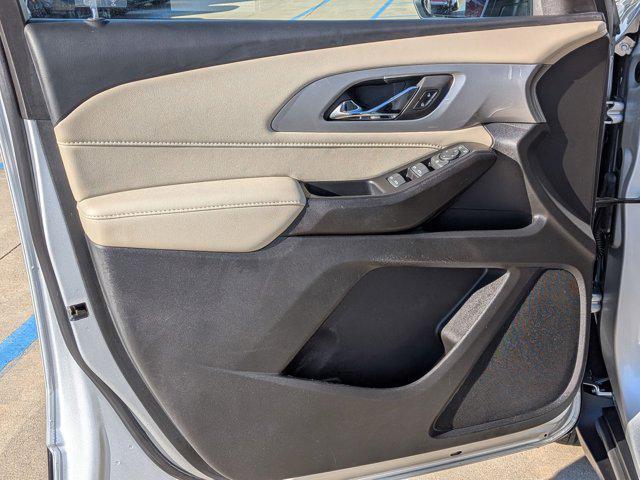 used 2022 Chevrolet Traverse car, priced at $20,995