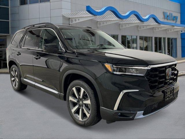 new 2025 Honda Pilot car, priced at $51,050