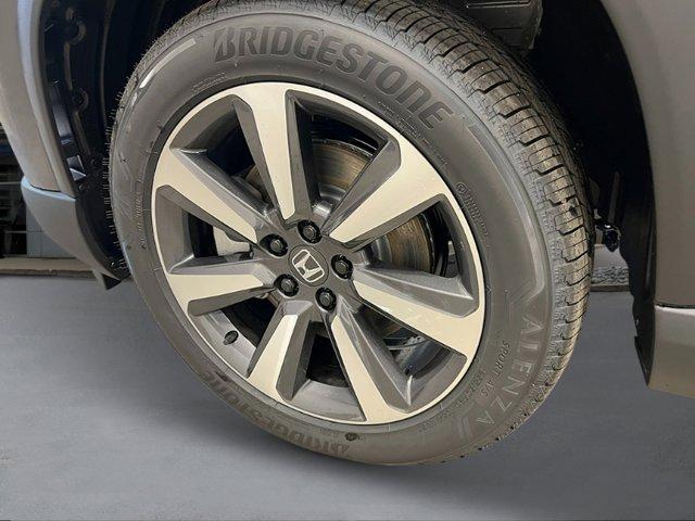 new 2025 Honda Pilot car, priced at $51,095