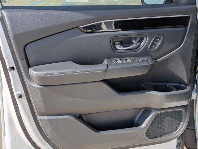 used 2025 Honda Pilot car, priced at $44,995