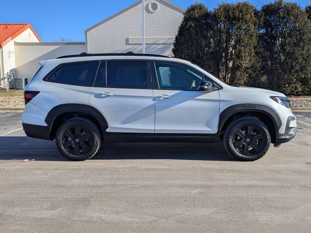 used 2022 Honda Pilot car, priced at $34,495