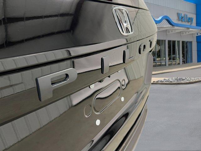 new 2025 Honda Pilot car, priced at $54,530