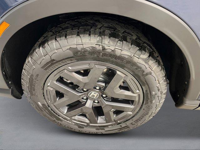 new 2026 Honda CR-V Hybrid car, priced at $40,195