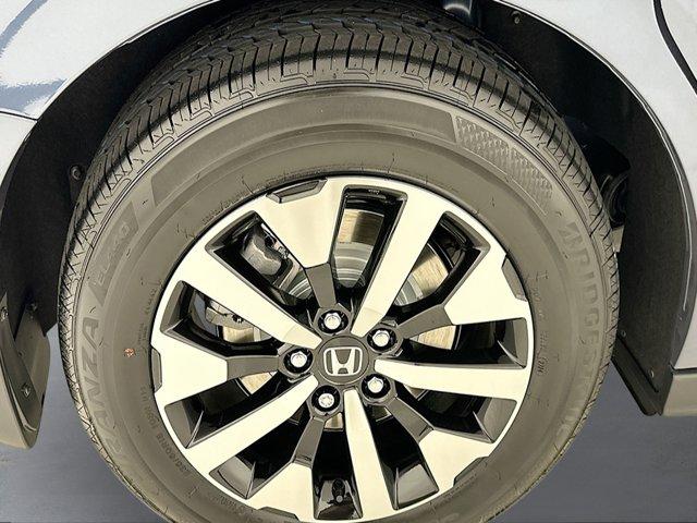 new 2025 Honda Odyssey car, priced at $44,035