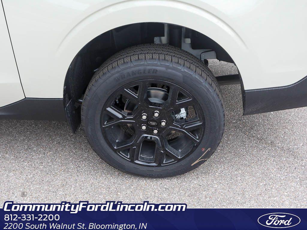 new 2025 Ford Maverick car, priced at $38,500