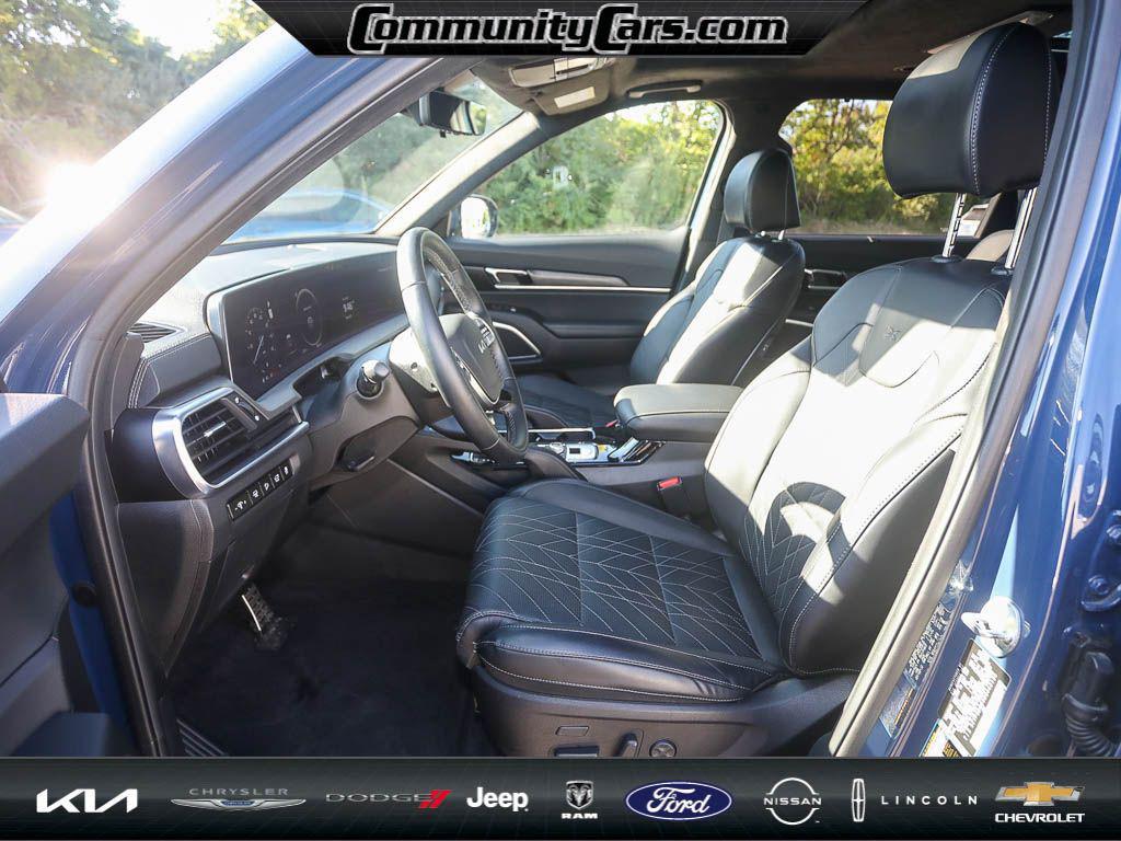 used 2024 Kia Telluride car, priced at $40,898