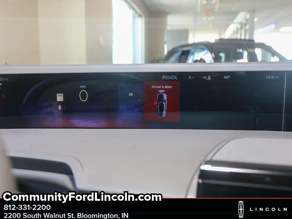 new 2025 Lincoln Nautilus car, priced at $65,731