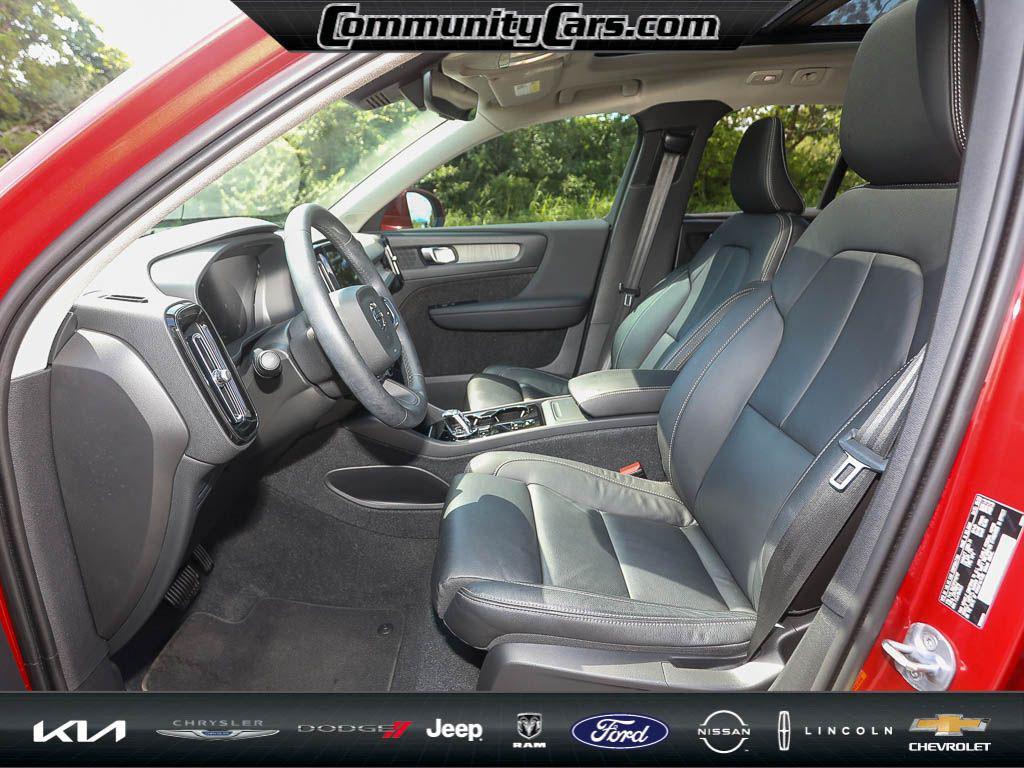 used 2023 Volvo XC40 car, priced at $29,800