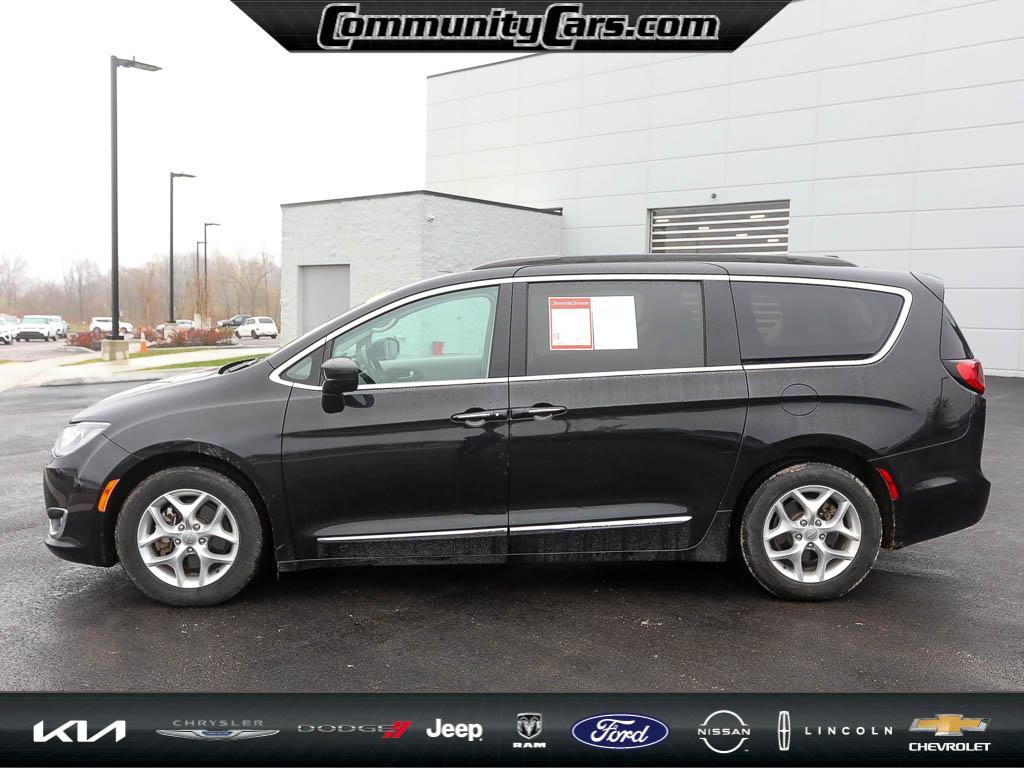 used 2017 Chrysler Pacifica car, priced at $10,600