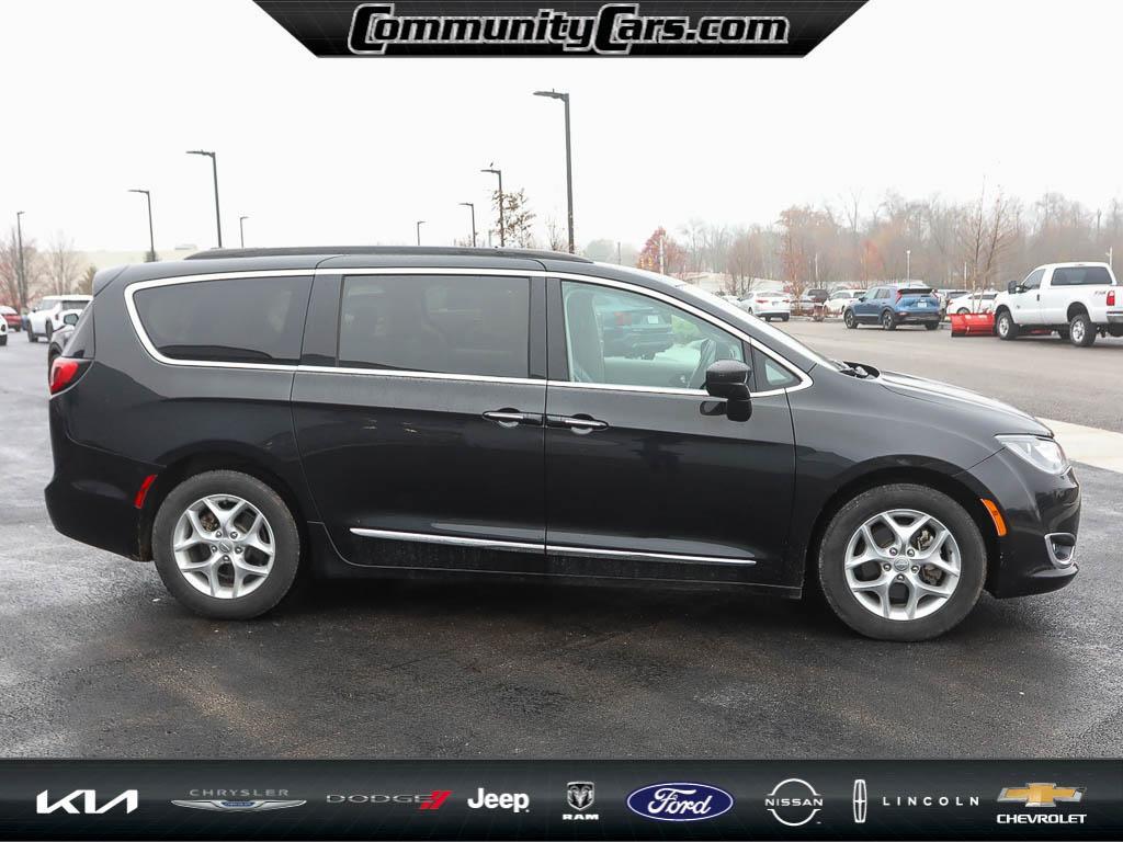 used 2017 Chrysler Pacifica car, priced at $10,600