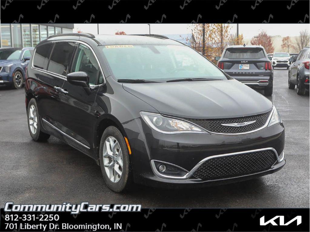 used 2017 Chrysler Pacifica car, priced at $10,600